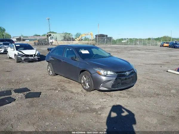 4T1BF1FK8GU138969 2016 TOYOTA CAMRY - Image 1