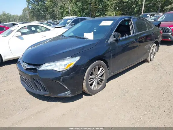 4T1BF1FK8GU140284 2016 TOYOTA CAMRY - Image 2