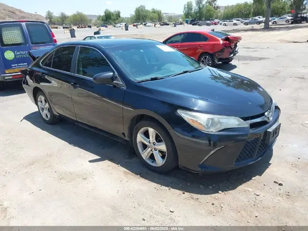 4T1BF1FK8GU140334 2016 TOYOTA CAMRY - Image 1