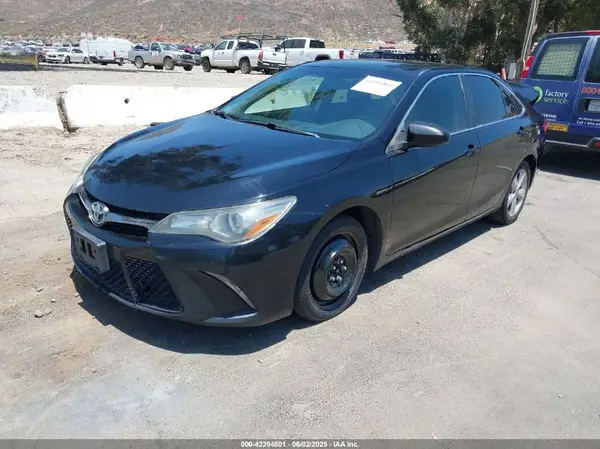 4T1BF1FK8GU140334 2016 TOYOTA CAMRY - Image 2