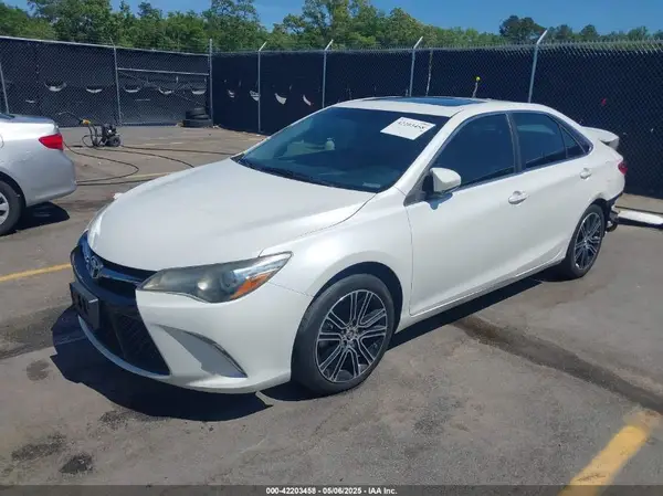 4T1BF1FK8GU141113 2016 TOYOTA CAMRY - Image 2