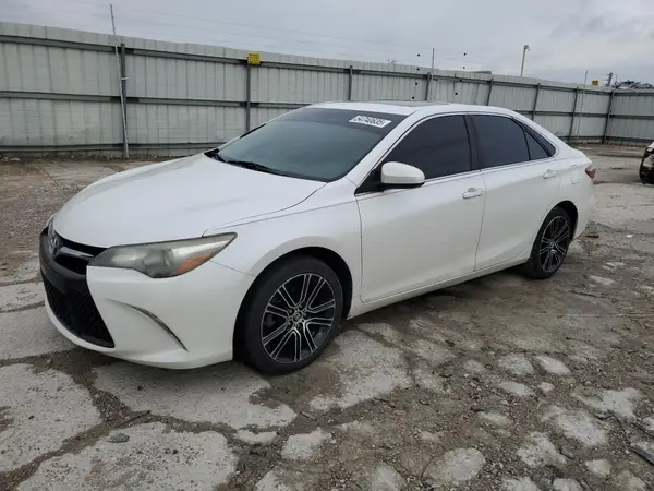 4T1BF1FK8GU141855 2016 TOYOTA CAMRY - Image 1