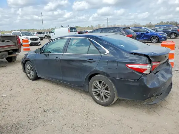 4T1BF1FK8GU144402 2016 TOYOTA CAMRY - Image 2