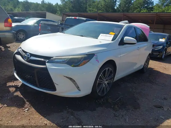 4T1BF1FK8GU144643 2016 TOYOTA CAMRY - Image 2