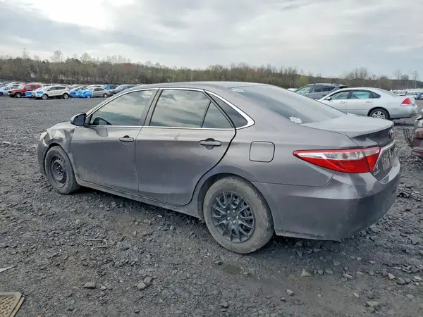 4T1BF1FK8GU144657 2016 TOYOTA CAMRY - Image 2