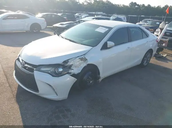 4T1BF1FK8GU148577 2016 TOYOTA CAMRY - Image 2