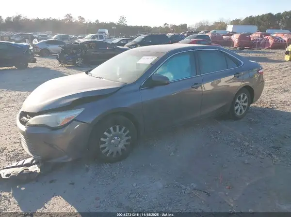 4T1BF1FK8GU153732 2016 TOYOTA CAMRY - Image 2