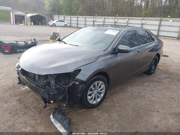 4T1BF1FK8GU156761 2016 TOYOTA CAMRY - Image 2
