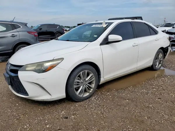 4T1BF1FK8GU156825 2016 TOYOTA CAMRY - Image 1