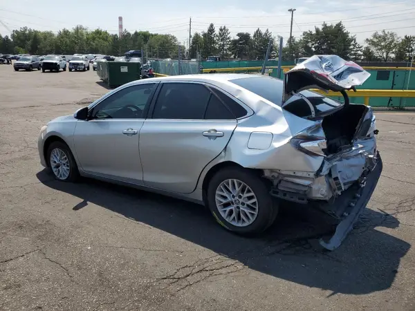 4T1BF1FK8GU160356 2016 TOYOTA CAMRY - Image 2