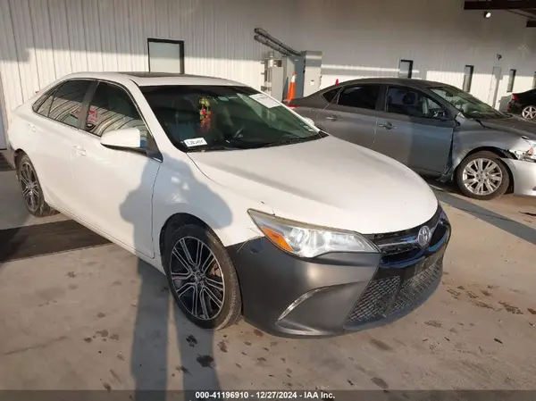 4T1BF1FK8GU162253 2016 TOYOTA CAMRY - Image 1