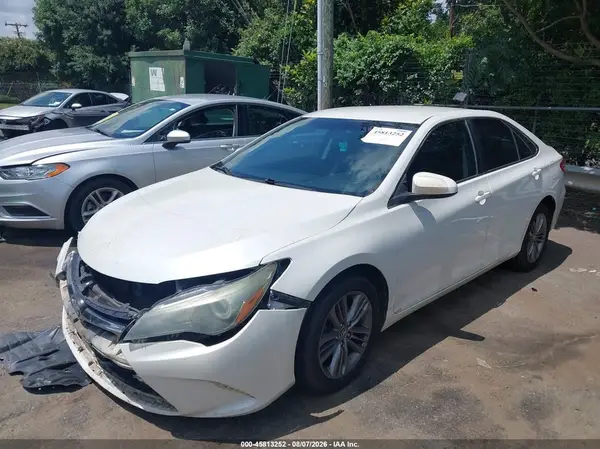 4T1BF1FK8GU163273 2016 TOYOTA CAMRY - Image 2