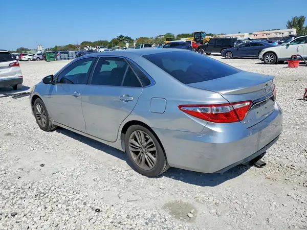 4T1BF1FK8GU163869 2016 TOYOTA CAMRY - Image 2