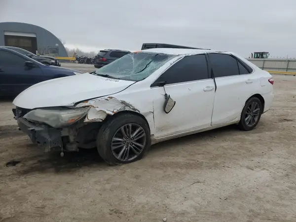 4T1BF1FK8GU164522 2016 TOYOTA CAMRY - Image 1