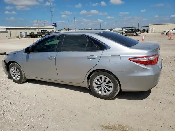 4T1BF1FK8GU165878 2016 TOYOTA CAMRY - Image 2