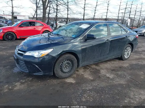 4T1BF1FK8GU168604 2016 TOYOTA CAMRY - Image 2