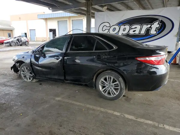 4T1BF1FK8GU171812 2016 TOYOTA CAMRY - Image 2