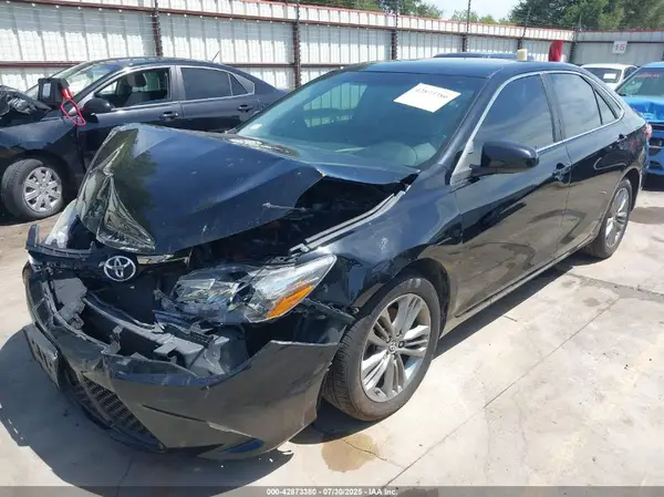 4T1BF1FK8GU172572 2016 TOYOTA CAMRY - Image 2