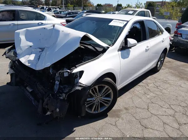 4T1BF1FK8GU176878 2016 TOYOTA CAMRY - Image 2