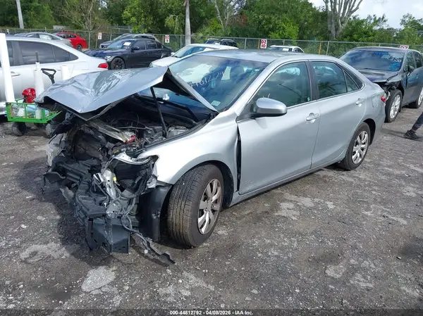 4T1BF1FK8GU180123 2016 TOYOTA CAMRY - Image 2
