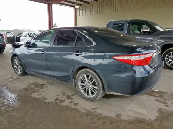 4T1BF1FK8GU181093 2016 TOYOTA CAMRY - Image 2