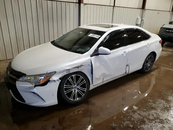 4T1BF1FK8GU182048 2016 TOYOTA CAMRY - Image 1