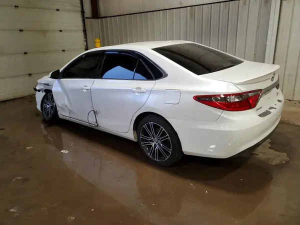 4T1BF1FK8GU182048 2016 TOYOTA CAMRY - Image 2