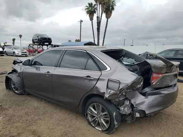 4T1BF1FK8GU183569 2016 TOYOTA CAMRY - Image 2