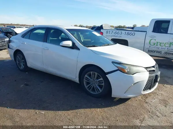 4T1BF1FK8GU192109 2016 TOYOTA CAMRY - Image 1