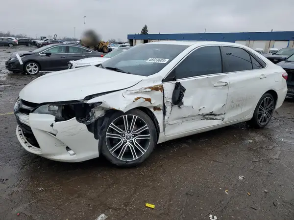 4T1BF1FK8GU193471 2016 TOYOTA CAMRY - Image 1