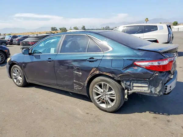 4T1BF1FK8GU193857 2016 TOYOTA CAMRY - Image 2