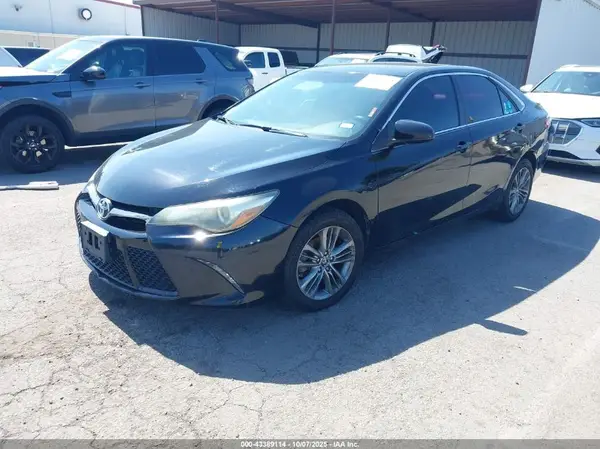 4T1BF1FK8GU194233 2016 TOYOTA CAMRY - Image 2