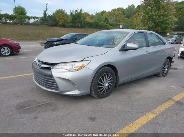 4T1BF1FK8GU197617 2016 TOYOTA CAMRY - Image 2