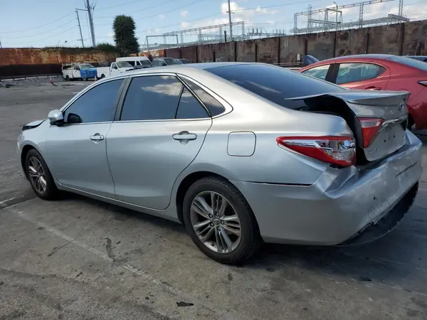 4T1BF1FK8GU198394 2016 TOYOTA CAMRY - Image 2