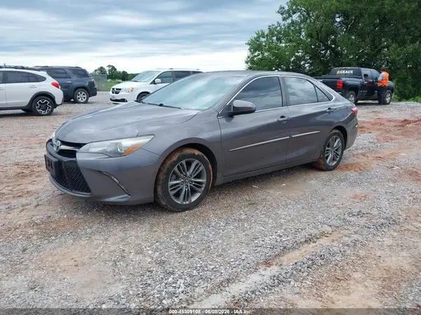 4T1BF1FK8GU198556 2016 TOYOTA CAMRY - Image 2