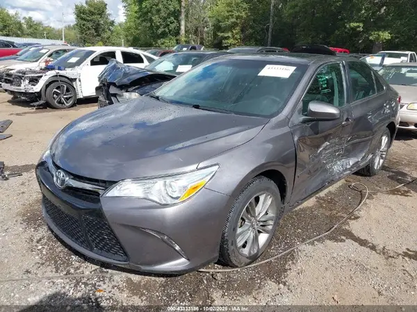 4T1BF1FK8GU199500 2016 TOYOTA CAMRY - Image 2