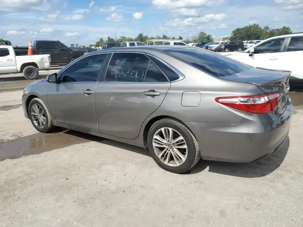 4T1BF1FK8GU203125 2016 TOYOTA CAMRY - Image 2