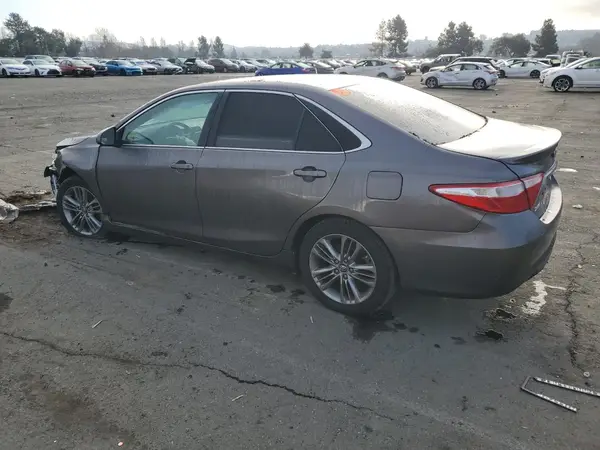 4T1BF1FK8GU203254 2016 TOYOTA CAMRY - Image 2
