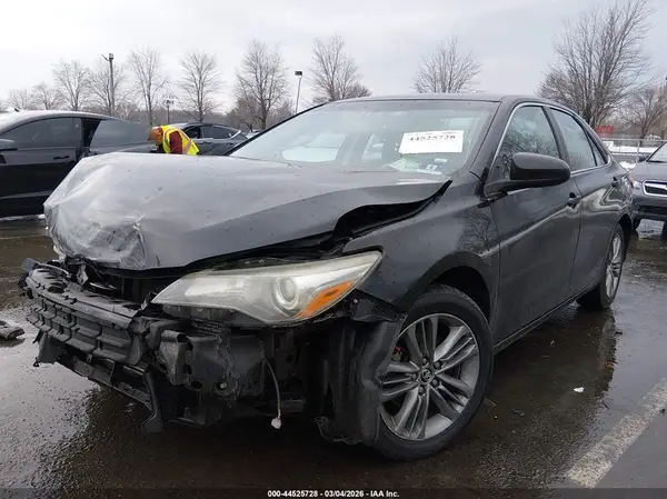 4T1BF1FK8GU206493 2016 TOYOTA CAMRY - Image 2