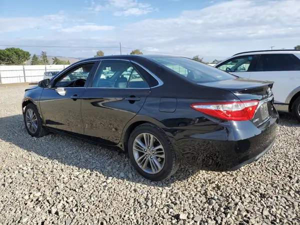 4T1BF1FK8GU207479 2016 TOYOTA CAMRY - Image 2