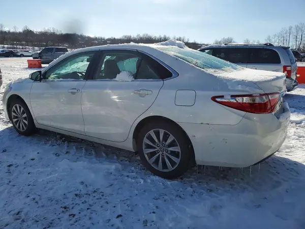 4T1BF1FK8GU207630 2016 TOYOTA CAMRY - Image 2