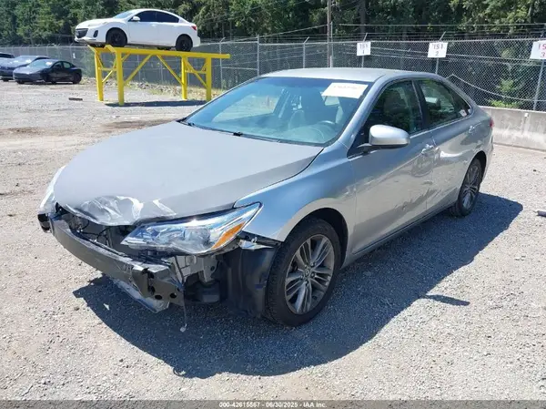 4T1BF1FK8GU209152 2016 TOYOTA CAMRY - Image 2