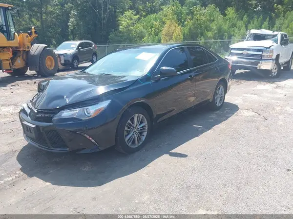 4T1BF1FK8GU211239 2016 TOYOTA CAMRY - Image 2