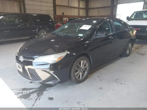 4T1BF1FK8GU212570 2016 TOYOTA CAMRY - Image 2
