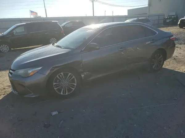 4T1BF1FK8GU215999 2016 TOYOTA CAMRY - Image 1