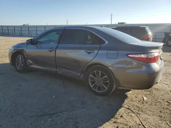 4T1BF1FK8GU215999 2016 TOYOTA CAMRY - Image 2