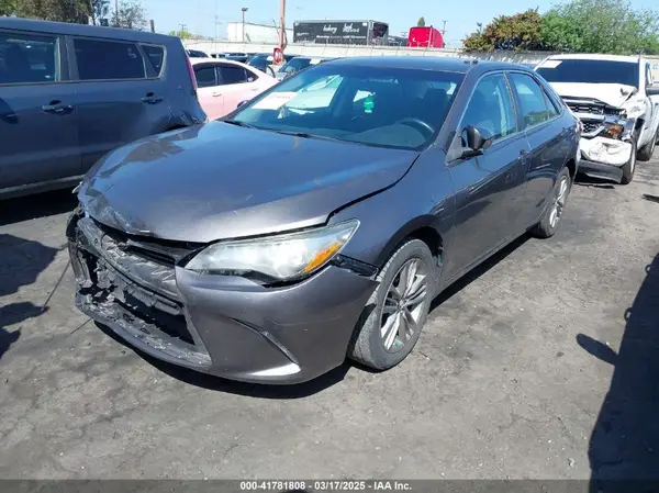 4T1BF1FK8GU216148 2016 TOYOTA CAMRY - Image 2