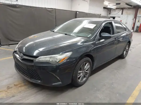 4T1BF1FK8GU217980 2016 TOYOTA CAMRY - Image 2