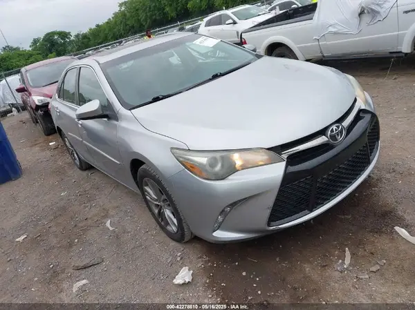 4T1BF1FK8GU219020 2016 TOYOTA CAMRY - Image 1