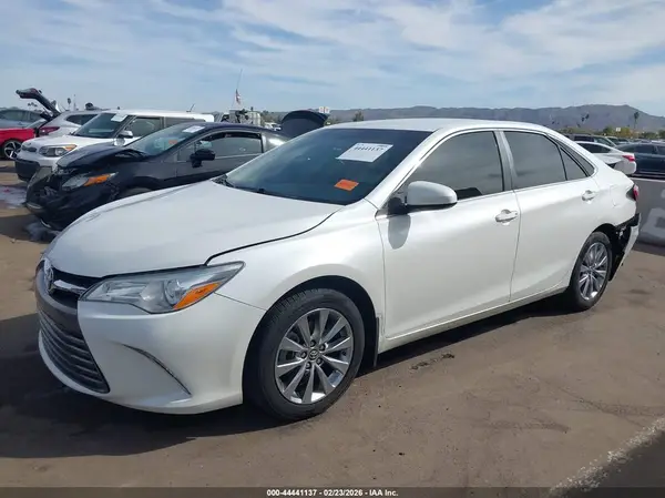 4T1BF1FK8GU219289 2016 TOYOTA CAMRY - Image 2